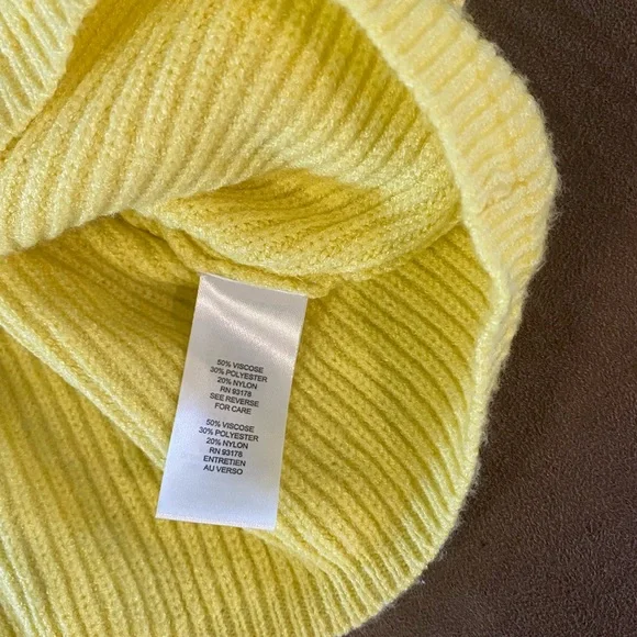 ❌ SOLD 🌟 Tahari Sunshine Yellow Sweater | Size M Top Shirt Blouse Tunic - Picture 5 of 6